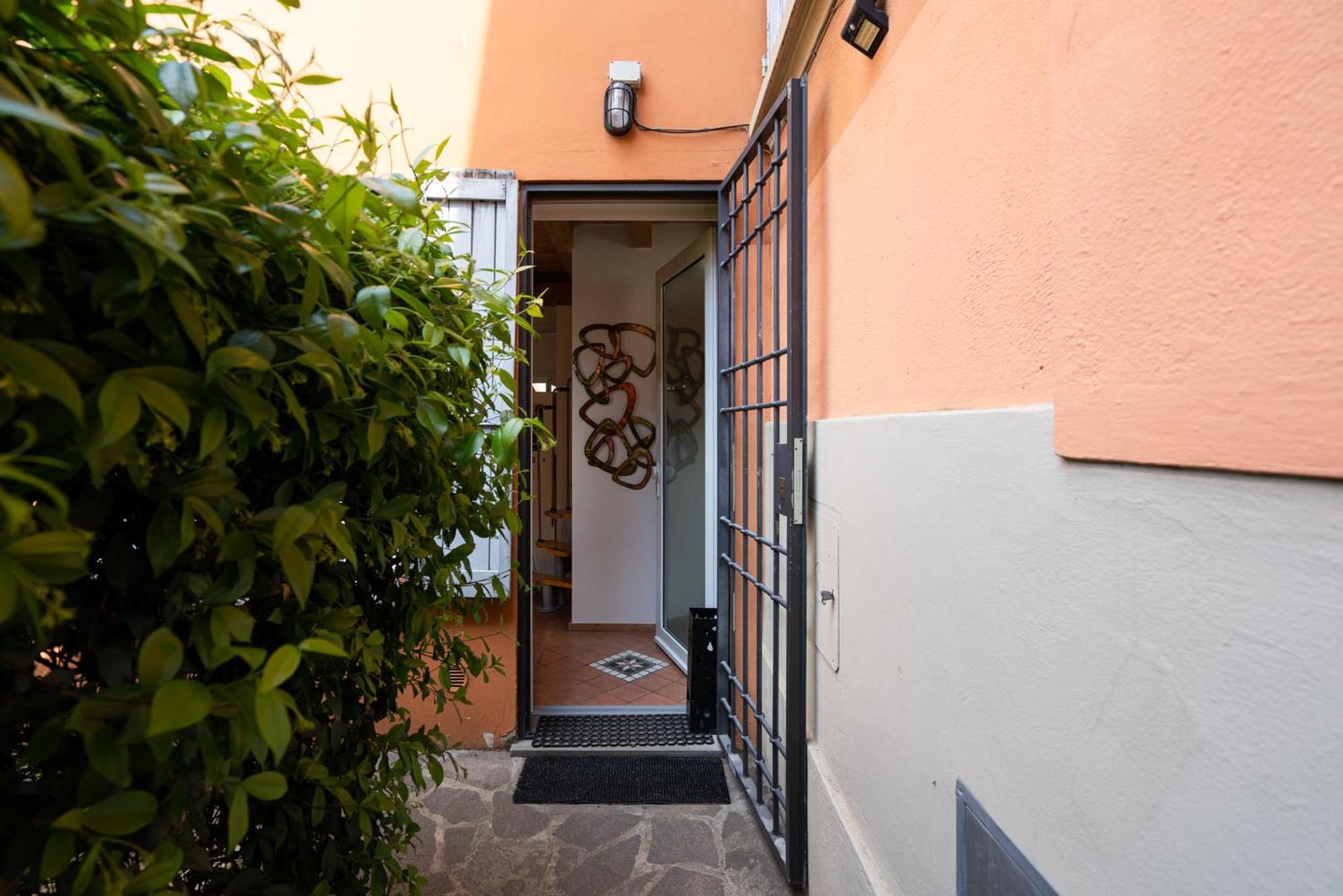 Authentic Bologna Relax: 10 Minutes From The Heart Of Town Apartment Exterior foto